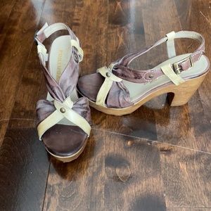 Sandals never been worn